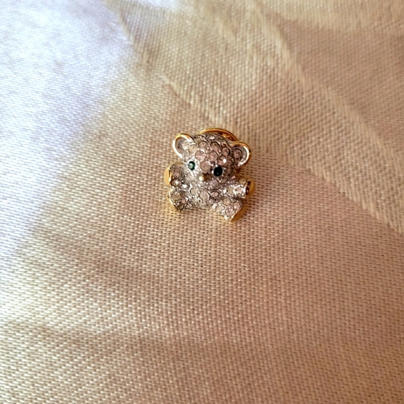 Mini bear pins - Picture 3 of 4